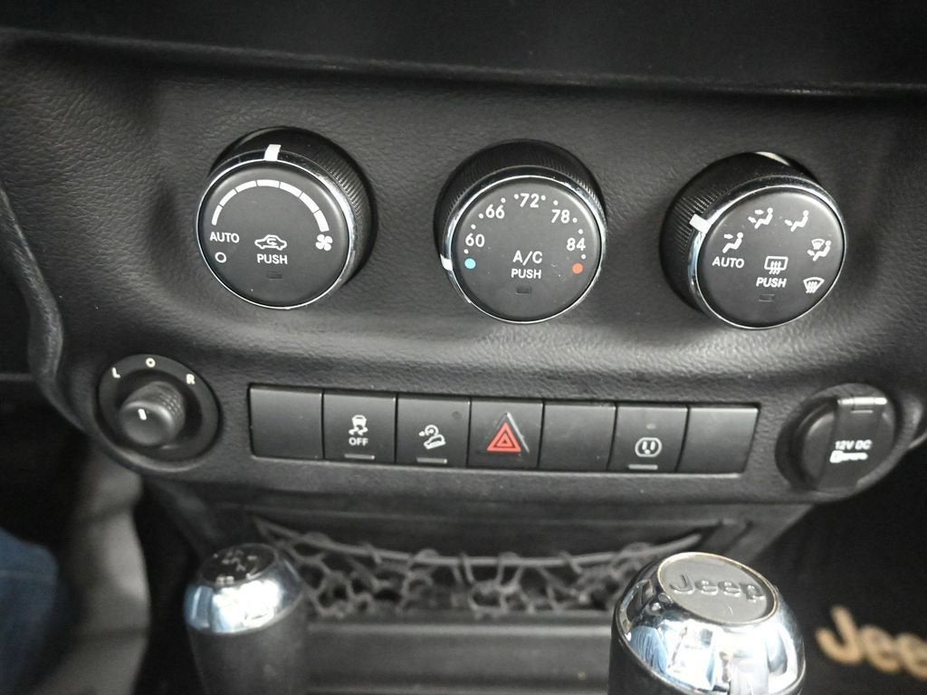 2013 Jeep Wrangler Sahara