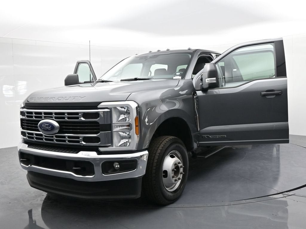 2025 Ford Super Duty F-350 DRW XL