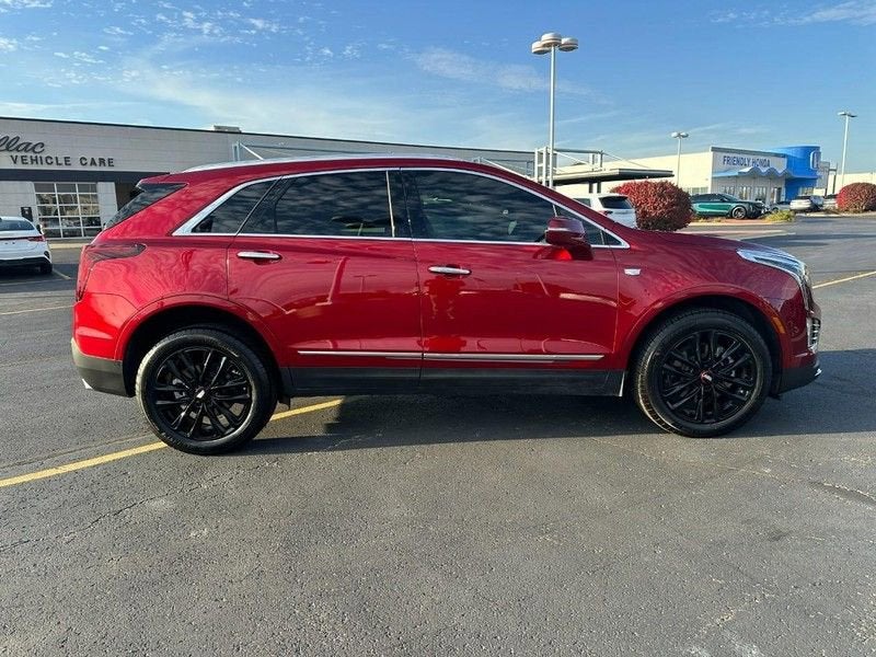 2025 Cadillac XT5 Luxury