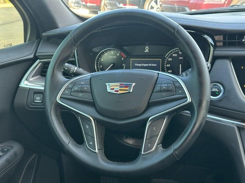 2025 Cadillac XT5 Luxury