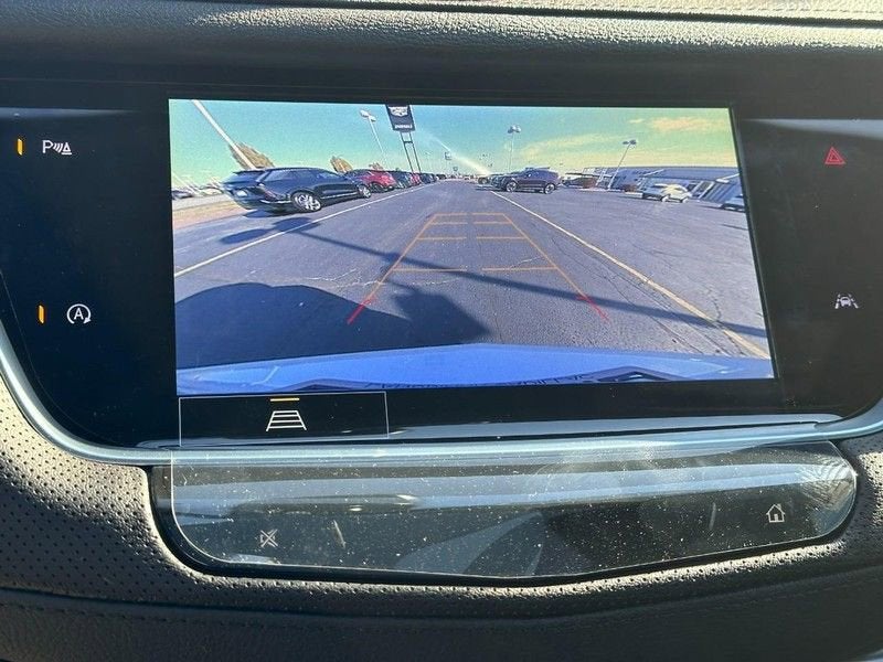 2025 Cadillac XT6 Luxury