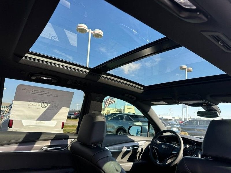 2025 Cadillac XT6 Luxury