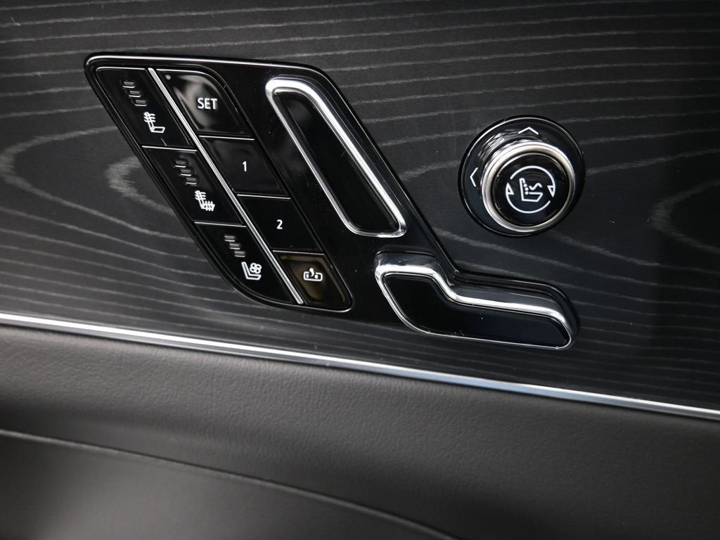 2026 Cadillac LYRIQ Premium Luxury