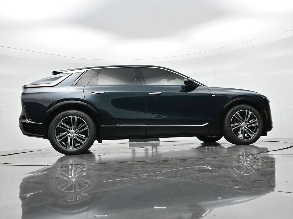 2027 Cadillac LYRIQ Premium Luxury