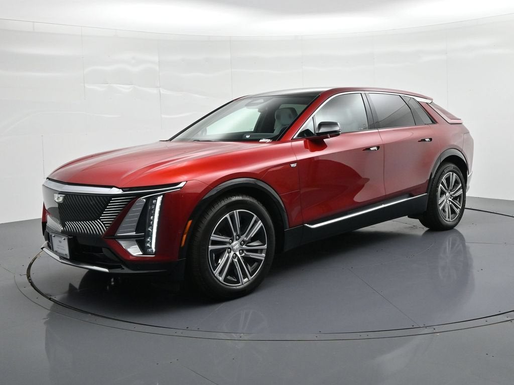 2024 Cadillac LYRIQ Luxury 2