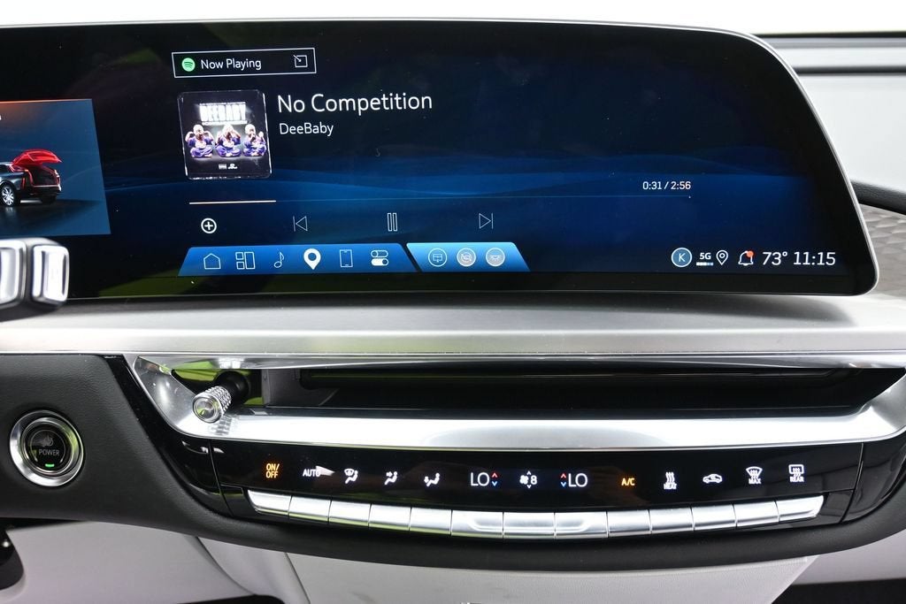 2024 Cadillac LYRIQ Luxury 2