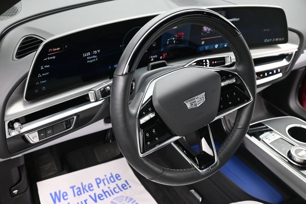 2024 Cadillac LYRIQ Luxury 2