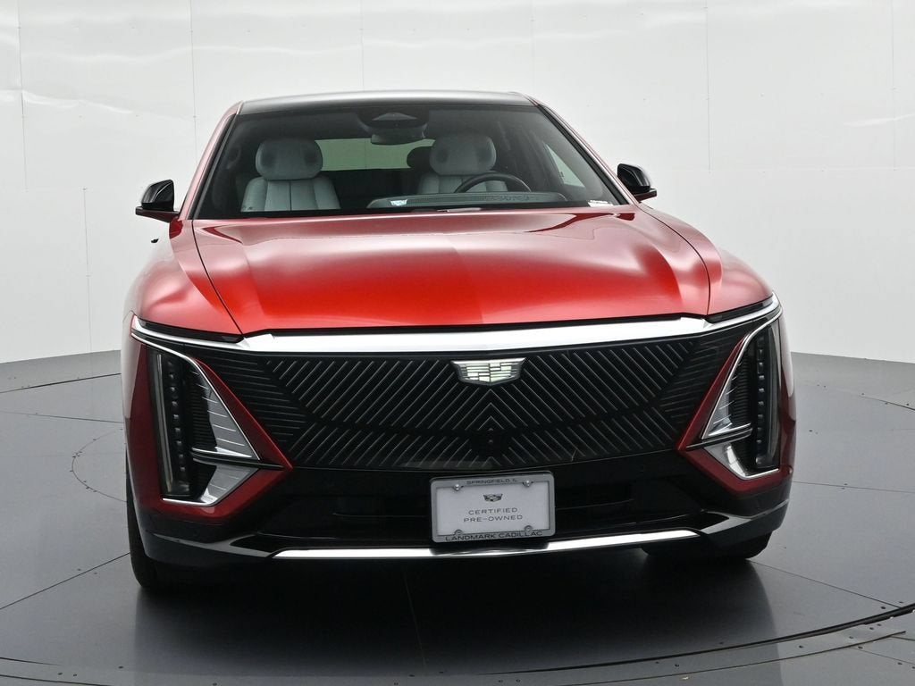 2024 Cadillac LYRIQ Luxury 2