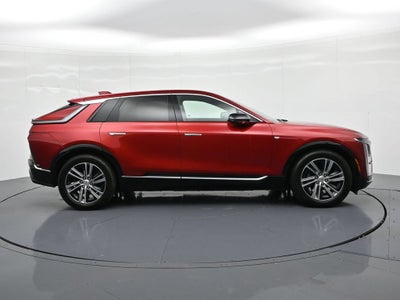2024 Cadillac LYRIQ Luxury 2