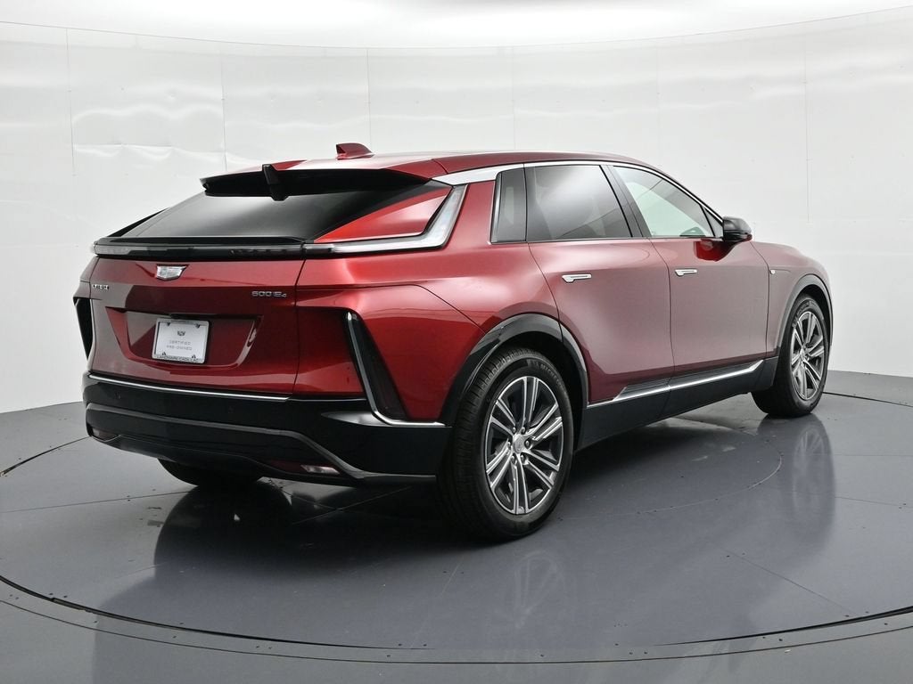 2024 Cadillac LYRIQ Luxury 2