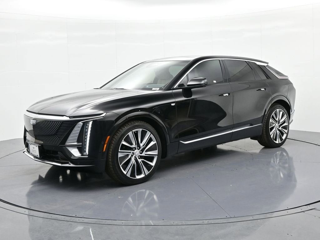 2024 Cadillac LYRIQ Luxury 3