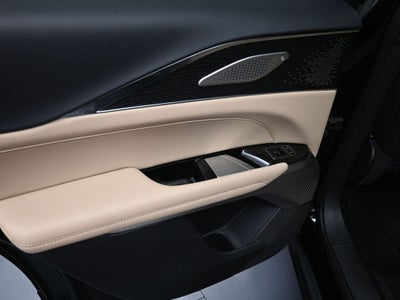 2024 Cadillac LYRIQ Luxury 3