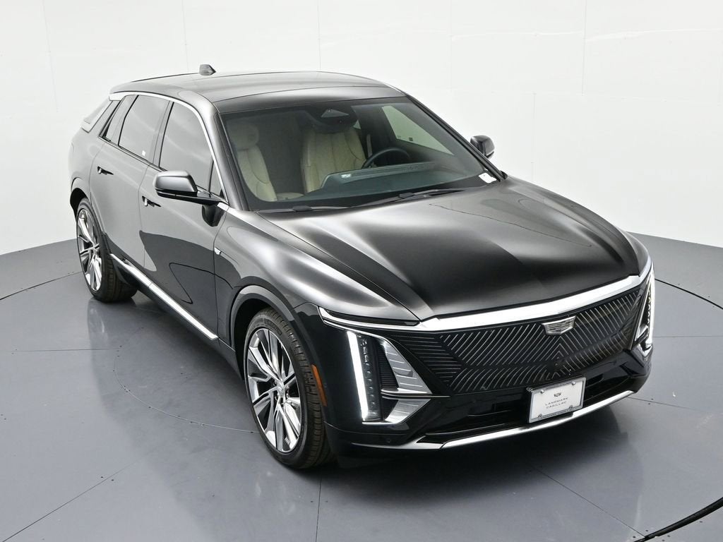 2024 Cadillac LYRIQ Luxury 3
