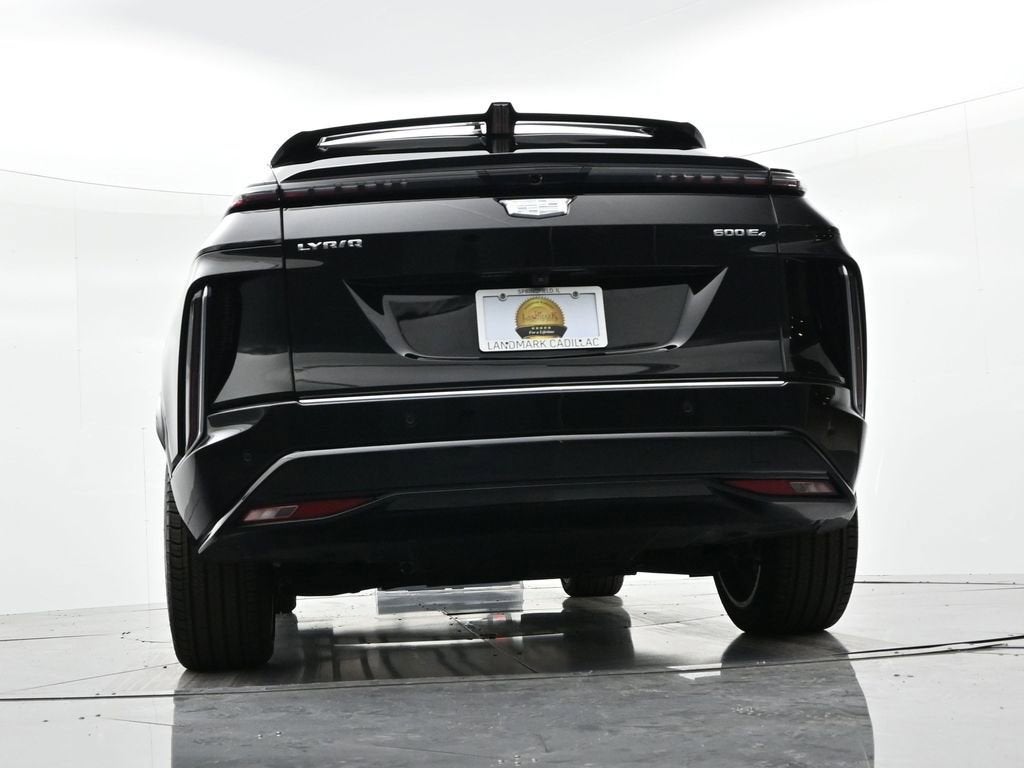 2024 Cadillac LYRIQ Luxury 3