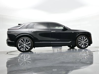 2024 Cadillac LYRIQ Luxury 3