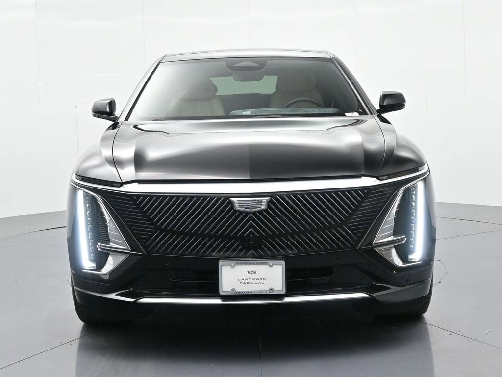 2024 Cadillac LYRIQ Luxury 3
