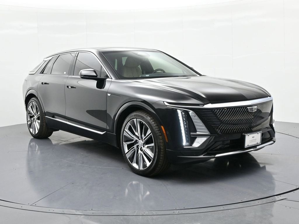 2024 Cadillac LYRIQ Luxury 3