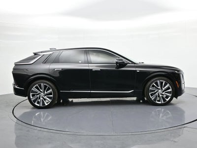 2024 Cadillac LYRIQ Luxury 3