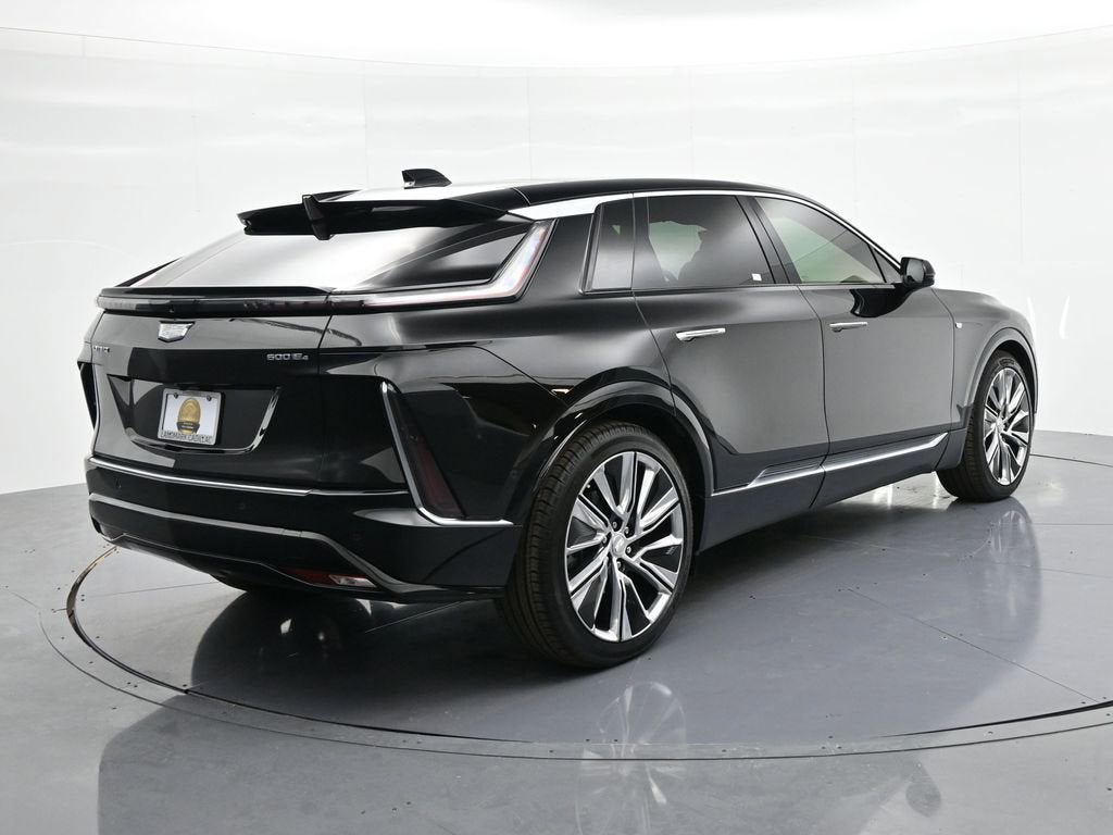 2024 Cadillac LYRIQ Luxury 3