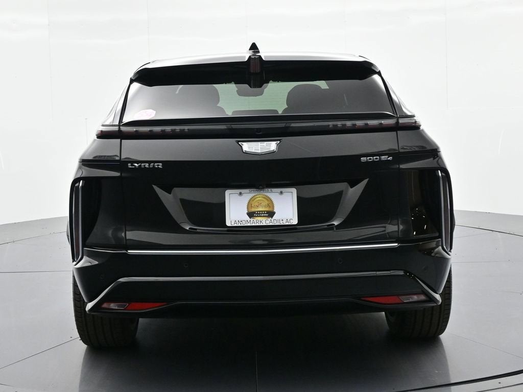2024 Cadillac LYRIQ Luxury 3