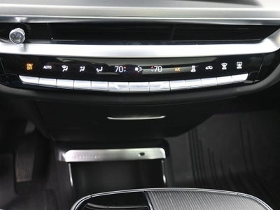 2025 Cadillac LYRIQ Luxury 3