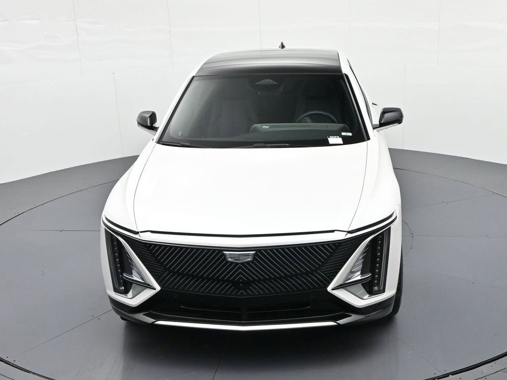 2025 Cadillac LYRIQ Luxury 3