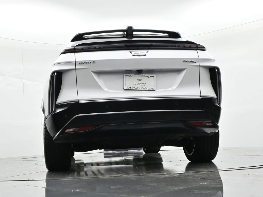 2025 Cadillac LYRIQ Luxury 3
