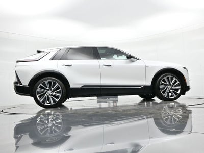 2025 Cadillac LYRIQ Luxury 3