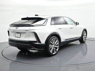 2025 Cadillac LYRIQ Luxury 3