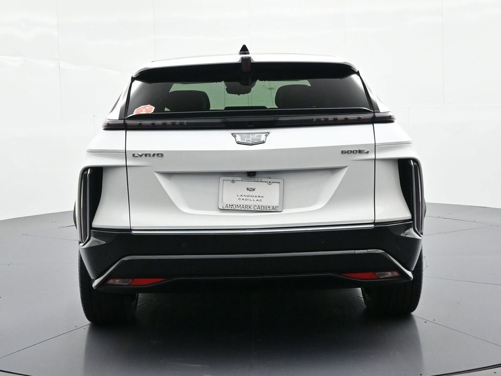 2025 Cadillac LYRIQ Luxury 3