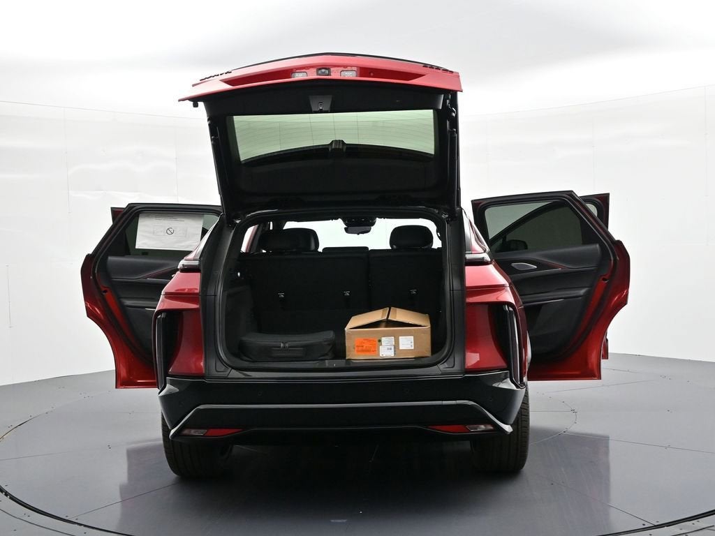 2026 Cadillac LYRIQ Premium Sport