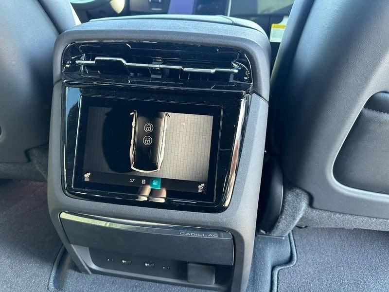 2026 Cadillac ESCALADE IQL Sport