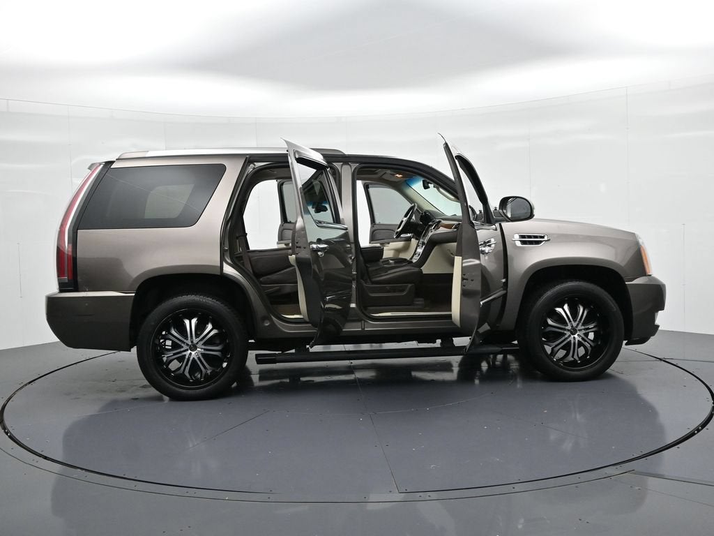 2013 Cadillac Escalade Platinum Edition