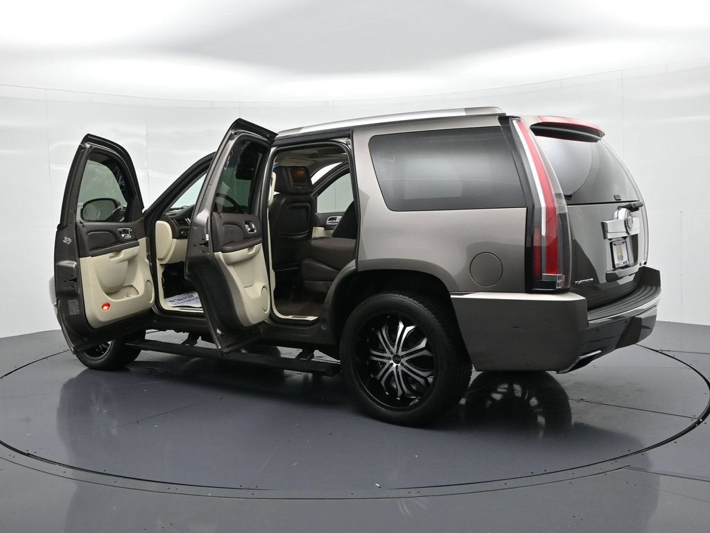 2013 Cadillac Escalade Platinum Edition