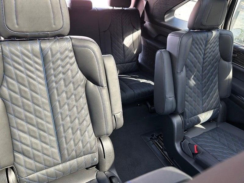 2025 Cadillac ESCALADE IQ Luxury 1