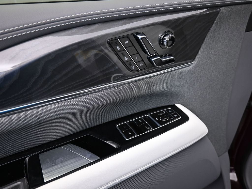 2025 Cadillac ESCALADE IQ Sport 1