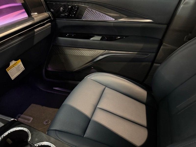 2025 Cadillac ESCALADE IQ Sport 2