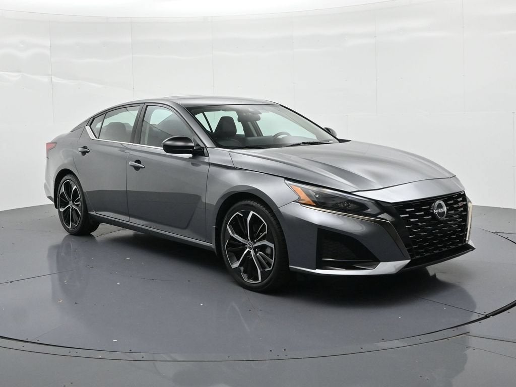 2025 Nissan Altima SR