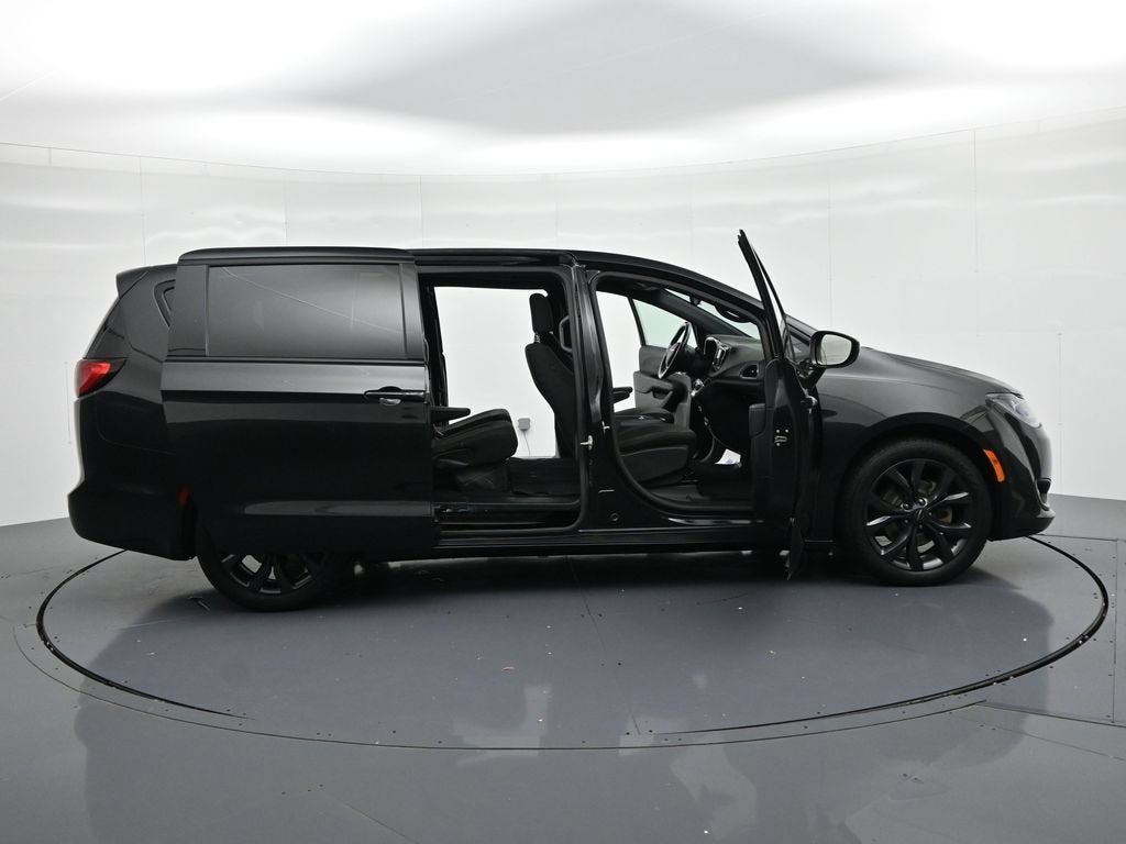 2018 Chrysler Pacifica Touring Plus