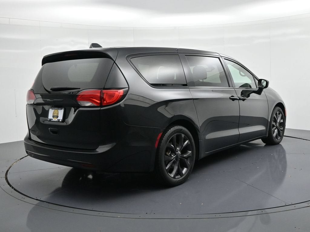 2018 Chrysler Pacifica Touring Plus
