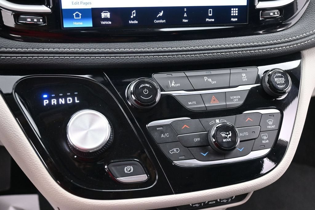 2024 Chrysler Pacifica Hybrid Select