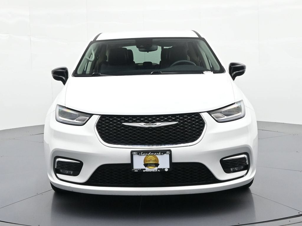 2024 Chrysler Pacifica Hybrid Select