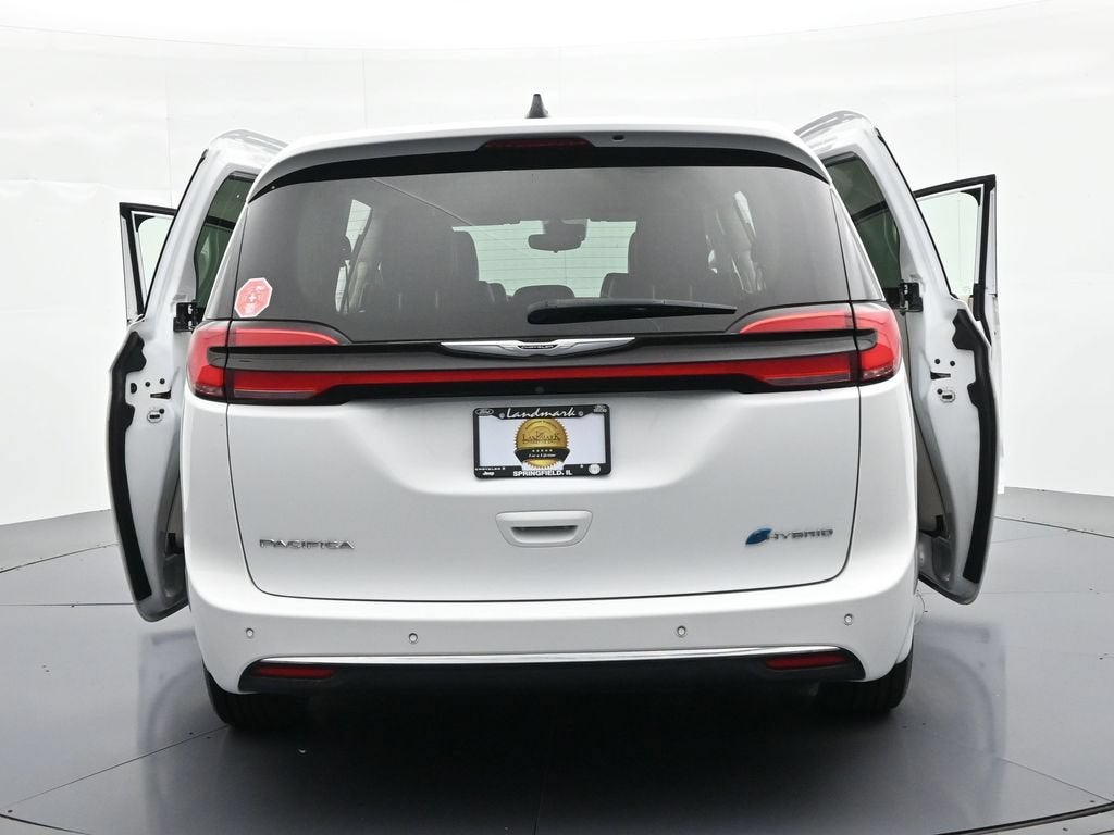 2024 Chrysler Pacifica Hybrid Select