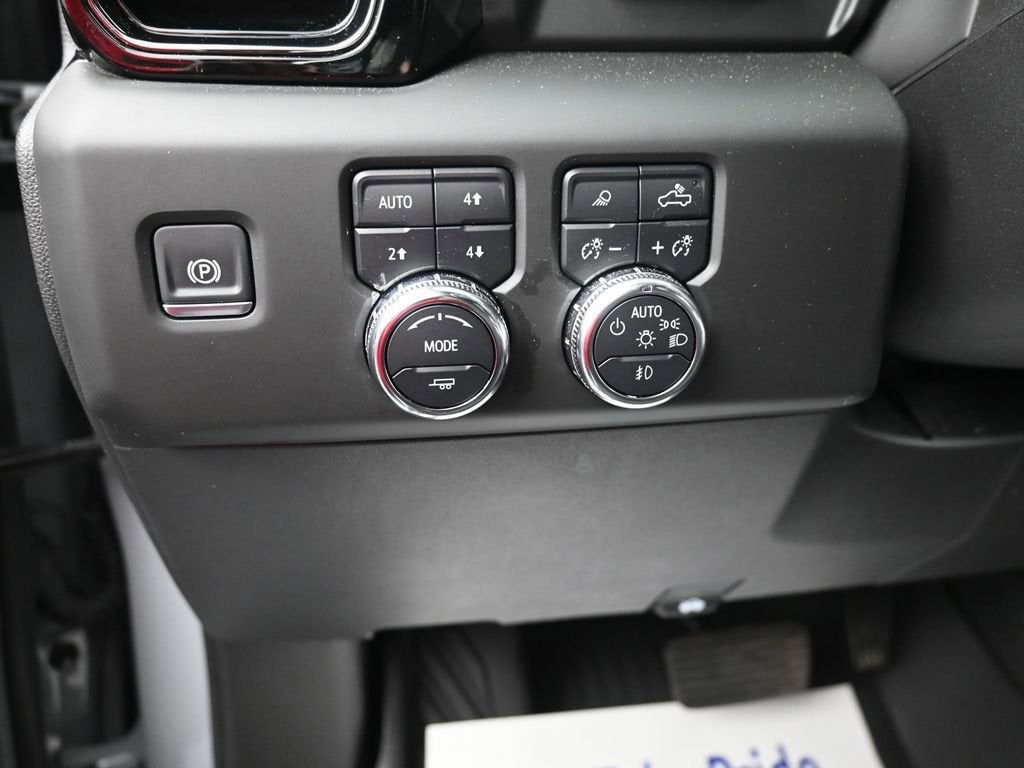 2025 GMC Sierra 1500 AT4