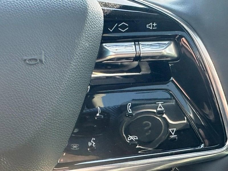 2025 Cadillac OPTIQ Luxury 1