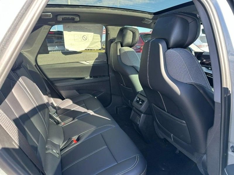 2025 Cadillac OPTIQ Luxury 1