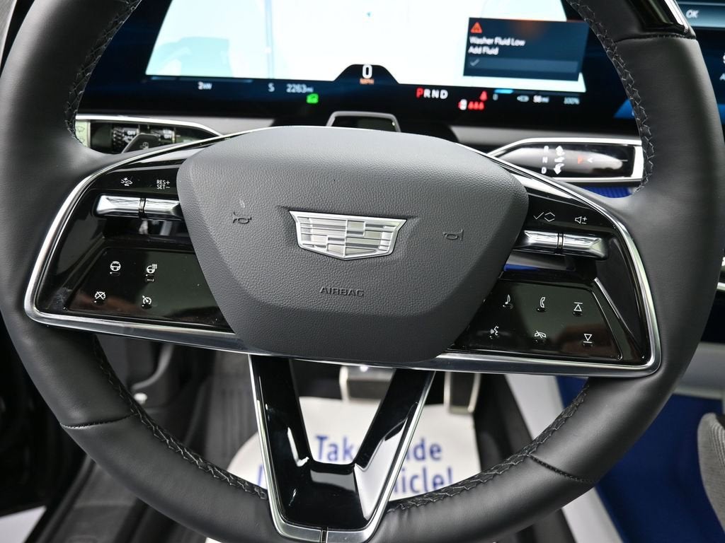 2025 Cadillac OPTIQ Luxury 1