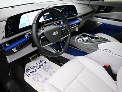 2025 Cadillac OPTIQ Luxury 1