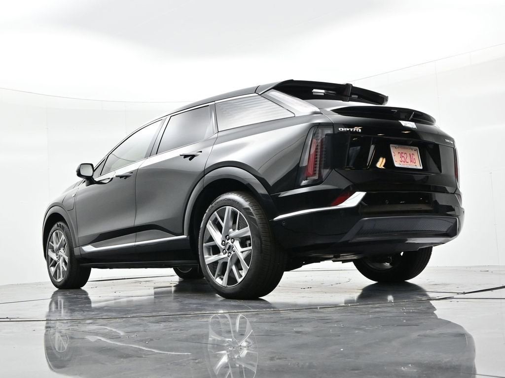 2025 Cadillac OPTIQ Luxury 1