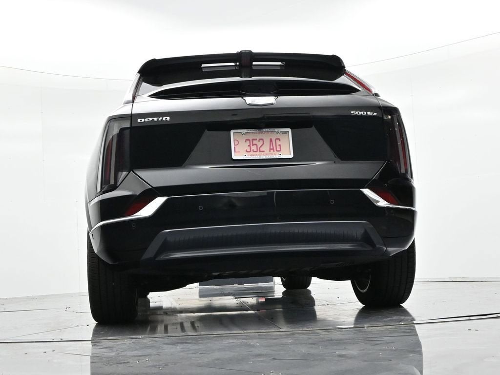 2025 Cadillac OPTIQ Luxury 1